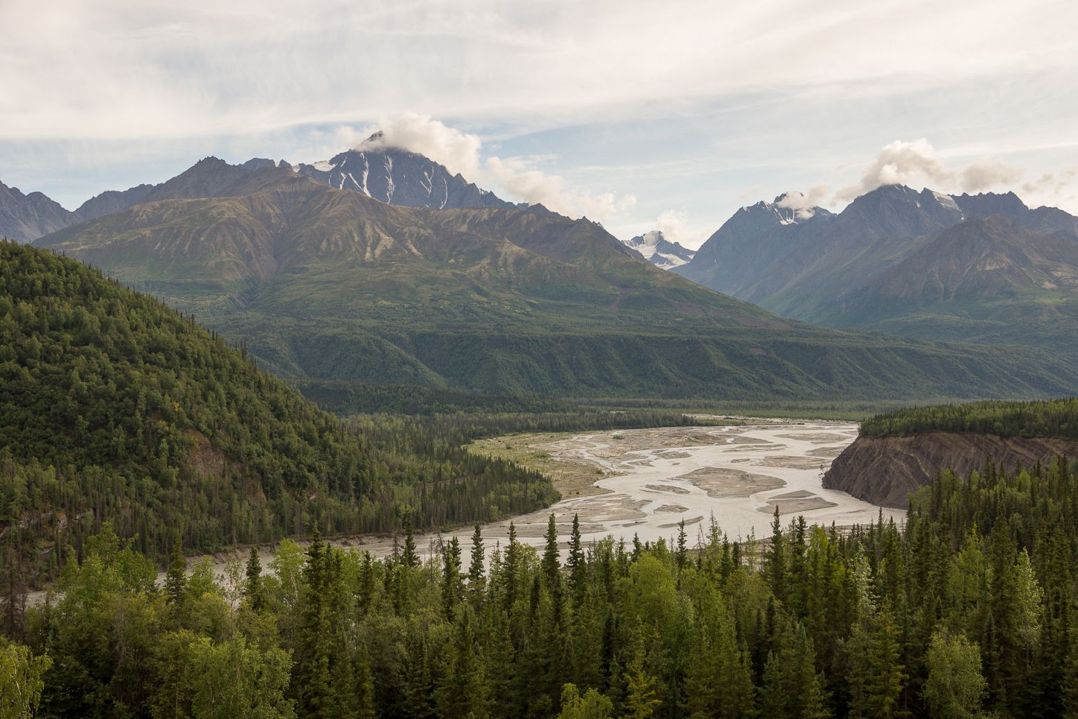 Matanuska River from Glenn Hwy, Alaska, USA